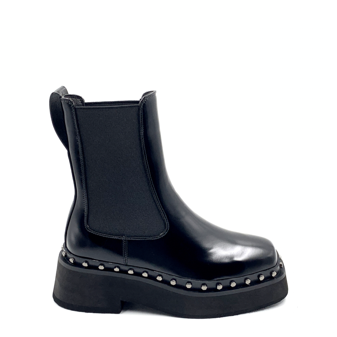 NOA HARMON Chelsea Boots